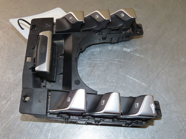 Commande lève-glace porte avant gauche DS DS5