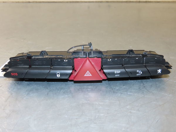 Bouton de warning PEUGEOT 308 I