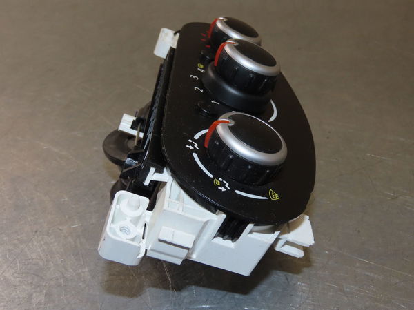 Commande de chauffage RENAULT TWINGO III  0.9 TCE 12v 90ch