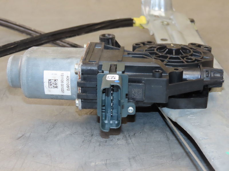 Mecanismemoteur leve-glace avg RENAULT ESPACE