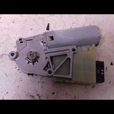 Moteur toit ouvrant Bmw 5 (E60) 525 d (2004-2010)