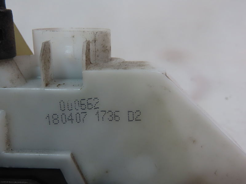 Serrure porte avd Renault LAGUNA II (BG0-1_) 1.9 dci (bg05) (2004-2005)