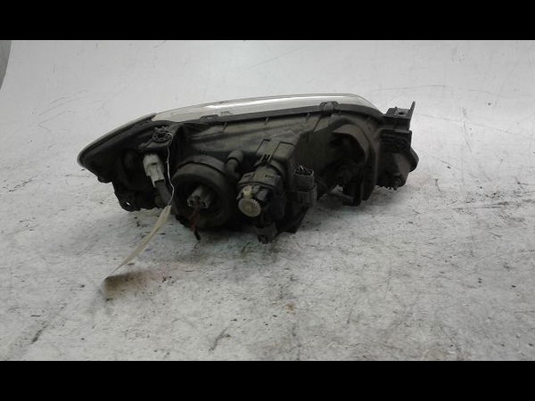 Phare gauche Mazda 323 F VI (BJ) 1.4 (bj3p) (2001-2004)