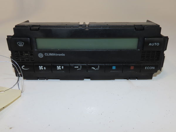 Commande de chauffage Volkswagen PASSAT B5 Variant (3B5) 2.3 vr5 (1997-2000)