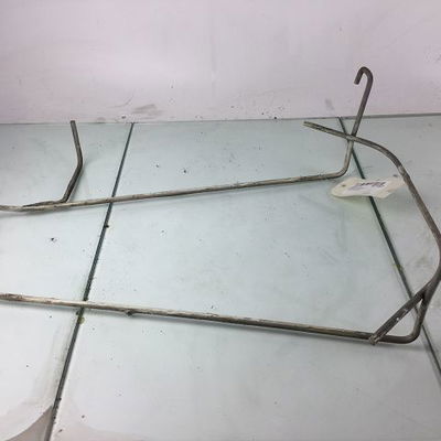Panier roue secours Peugeot 309 I (10C, 10A) 1.4 (1989-1989)