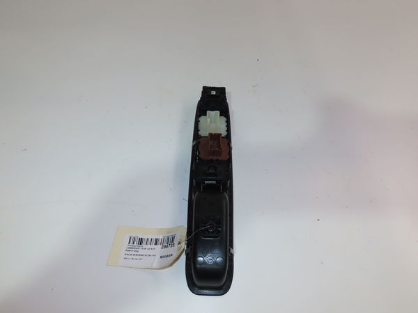 Commande lève-glace porte avant gauche Dacia SANDERO III 1.0 tce 100 eco-g (2021)