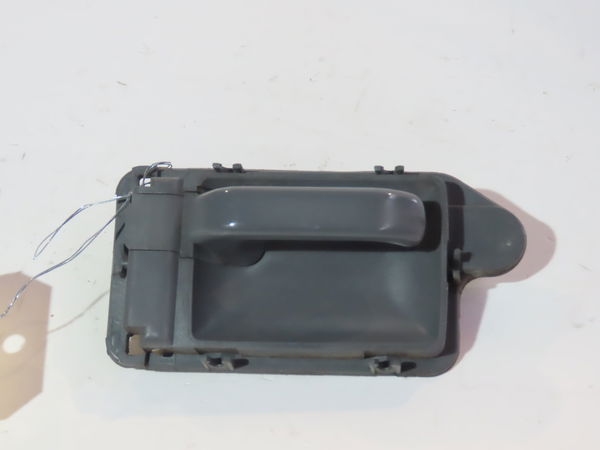 Poignee int porte avd Peugeot 205 II (20A-C) 1.7 diesel (1987-1998)