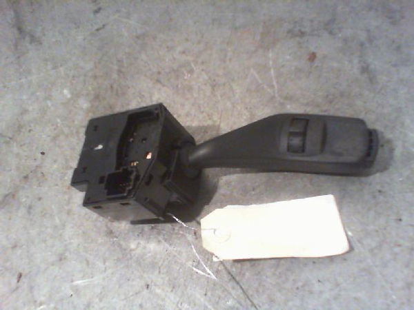 Commande clignotant FORD FOCUS