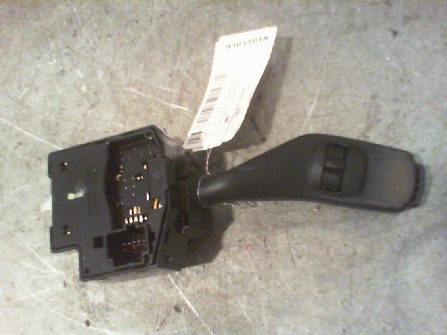 Commande clignotant FORD FOCUS