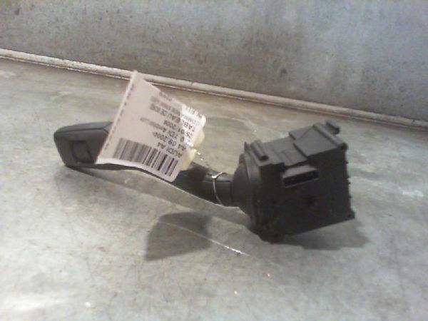 Commande essuie glace AUDI A4