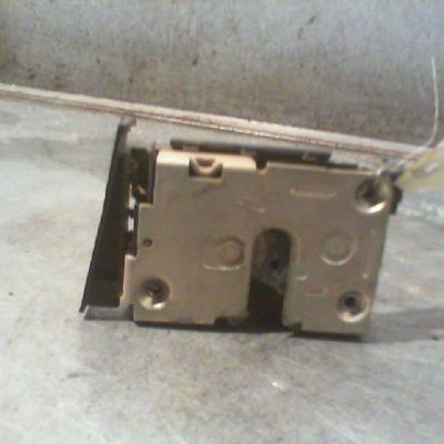 Serrure porte avd RENAULT R5