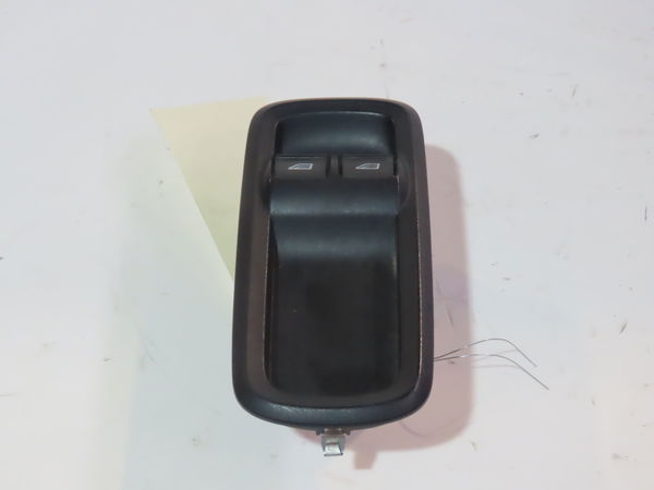 Commande lève-glace porte avant gauche Ford FIESTA VI (CB1, CCN) 1.6 tdci (2008-2012)