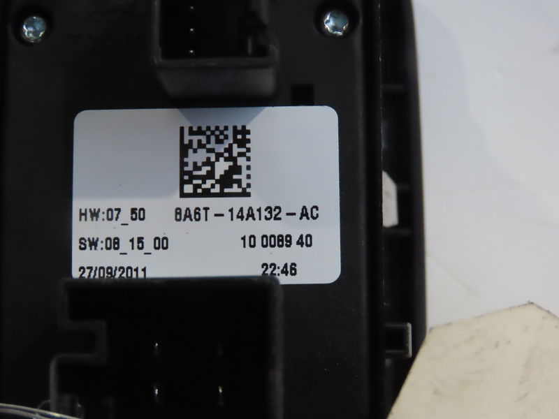 Commande lève-glace porte avant gauche Ford FIESTA VI (CB1, CCN) 1.6 tdci (2008-2012)