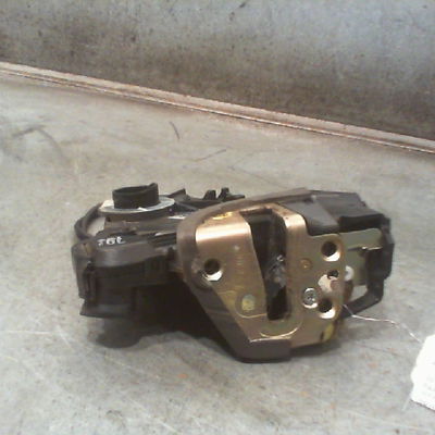 Serrure porte avg TOYOTA AVENSIS