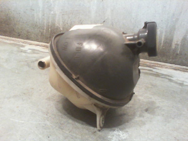 Vase expansion TOYOTA AVENSIS