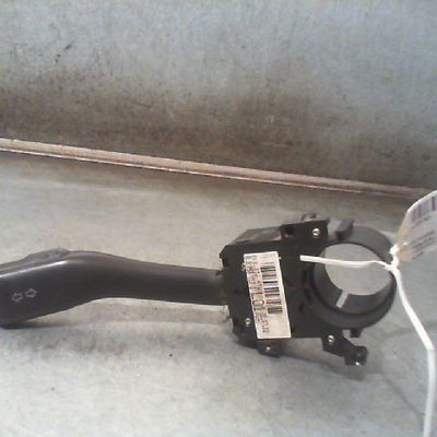Commande clignotant Audi A3 (8L1) 1.9 tdi (1996-2001)