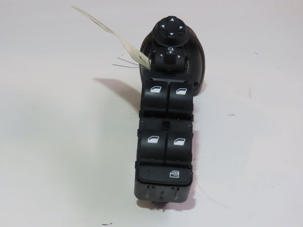 Commande lève-glace porte avant gauche Citroën C5 AIRCROSS (A_) 1.2 puretech 130 (arhnsj) (2018)