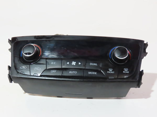 Commande de chauffage Suzuki SX4 S-CROSS (JY) 1.6 ddis (akk 416d) (2013)