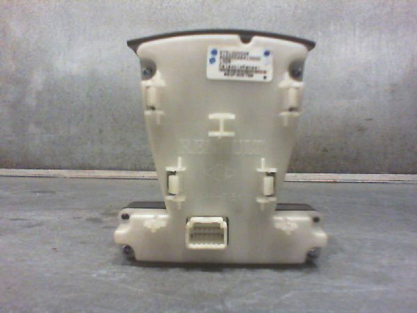 Commande de chauffage Renault LAGUNA III (BT0-1) 2.0 dci gt (bt11, bt1e, bt1n) (2008-2015)