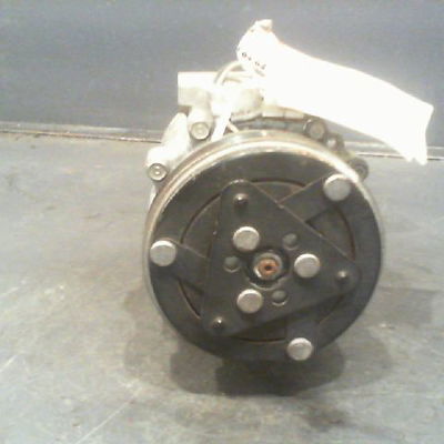 Compresseur air conditionne DACIA SANDERO