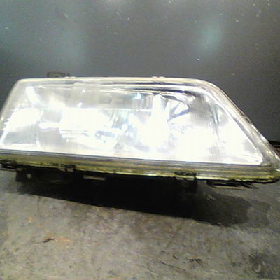 Phare droit Peugeot 405 II (4B) 1.9 td (1992-1995)