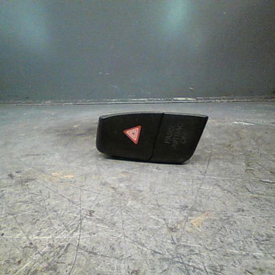 Bouton de warning Audi A5 Sportback (8TA) 2.0 tdi (2011-2017)