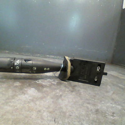 Commande clignotant Peugeot 206 3-5 portes (2A-C) 1.9 d (1998-2001) 5 portes