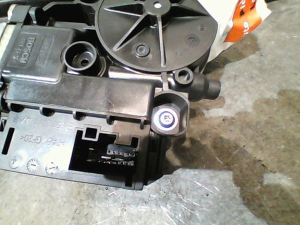 Mecanisme  moteur lève-glace avant droit Volkswagen POLO V (6R1, 6C1) 1.2 (2009)