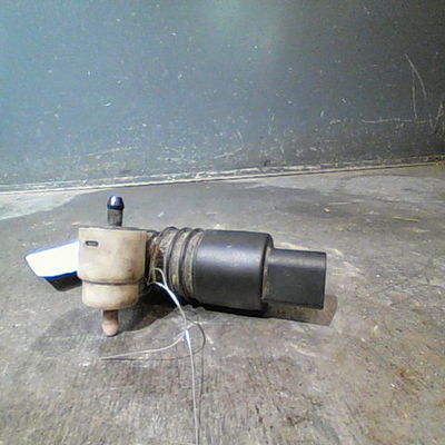Pompe lave-glace avant Volkswagen POLO (9N_, 9A_) 1.4 tdi (2001-2005)