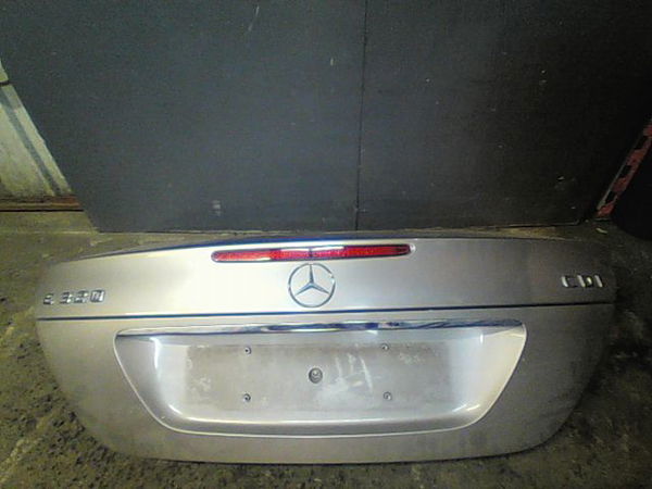 Coffre arrière Mercedes-benz CLASSE E (W211) E 320 cdi (211.026) (2002-2008)