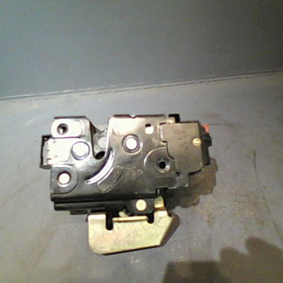 Serrure porte avd Audi A4 B6 (8E2) 2.5 tdi quattro (2000-2004)