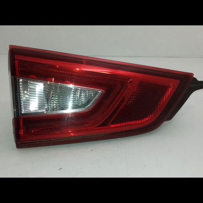 Feu arrière interieur gauche Nissan QASHQAI II SUV (J11, J11_) 1.2 dig-t (2013)