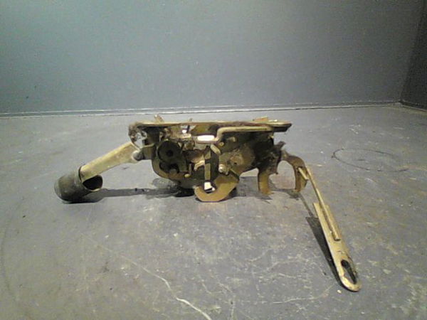 Serrure porte avd Renault MASTER I Camionnette (T__) 28-35 2,5 d (1989-1998)