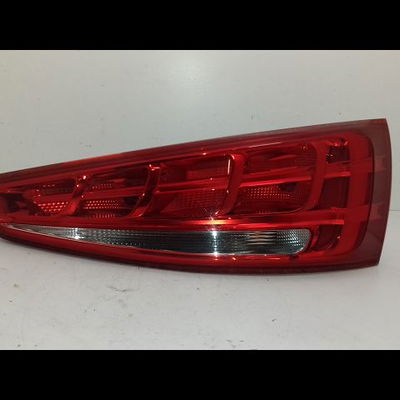 Feu arrière droit Audi Q3 (8UB, 8UG) 1.4 tsi (2013-2018)