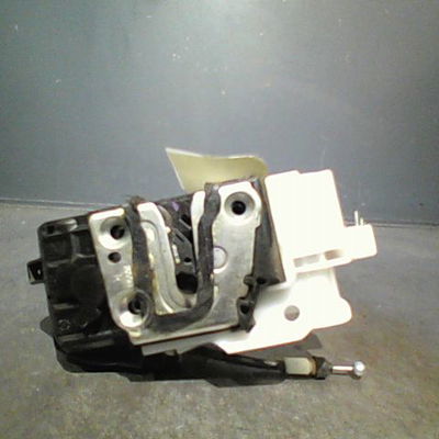 Serrure porte avd Kia CEE'D SW (ED) 1.6 crdi 115 (2007-2012)