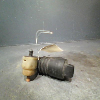 Pompe lave-glace avant Opel SIGNUM 3-5 portes (Z03) 2.2 dti (f48) (2003-2004)