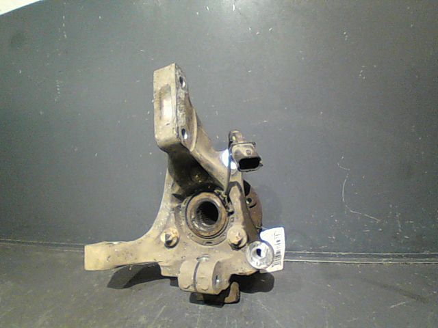Moyeu avg Opel SIGNUM 3-5 portes (Z03) 2.2 dti (f48) (2003-2004)