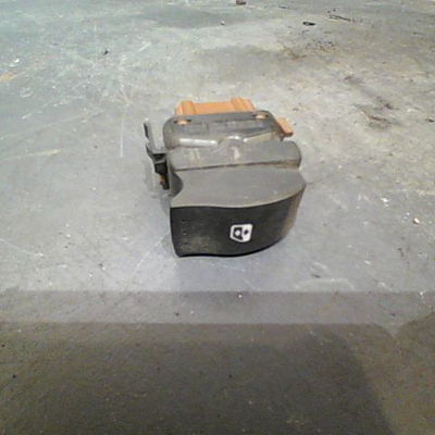 Commande leve-glace porte arrière droite Renault ESPACE IV (JK0-1_) 2.2 dci (jk0h) (2002-2006)