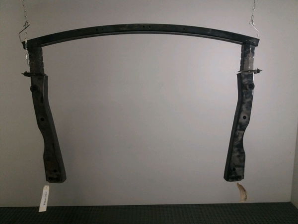 Traverse inférieure armature avant Nissan QASHQAI II SUV (J11, J11_) 1.2 dig-t (2013)
