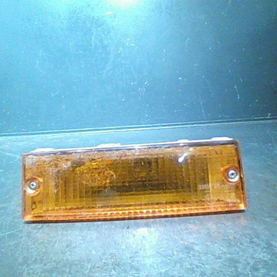 Clignotant droit Mitsubishi L200 (K3_T, K2_T, K1_T, K0_T) 2.5 td 4wd (k34t) (1992-1996)