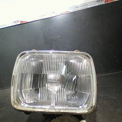 Phare gauche Mitsubishi L200 (K3_T, K2_T, K1_T, K0_T) 2.5 td 4wd (k34t) (1992-1996)
