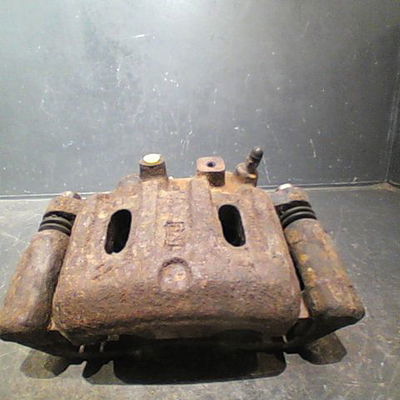 Etrier de frein avant droit Mitsubishi L200 (K3_T, K2_T, K1_T, K0_T) 2.5 td 4wd (k34t) (1992-1996)