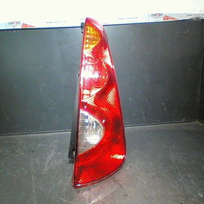 Feu arrière droit Nissan NOTE (E11, NE11) 1.5 dci (2010-2012)