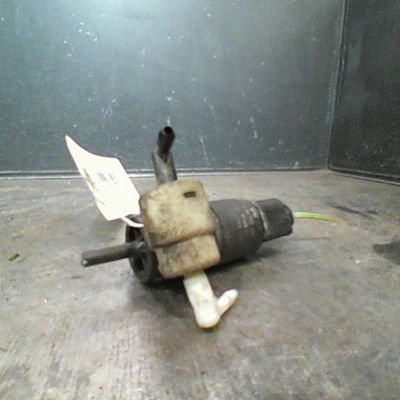 Pompe lave-glace avant Volkswagen POLO (9N_, 9A_) 1.4 tdi (2001-2005)