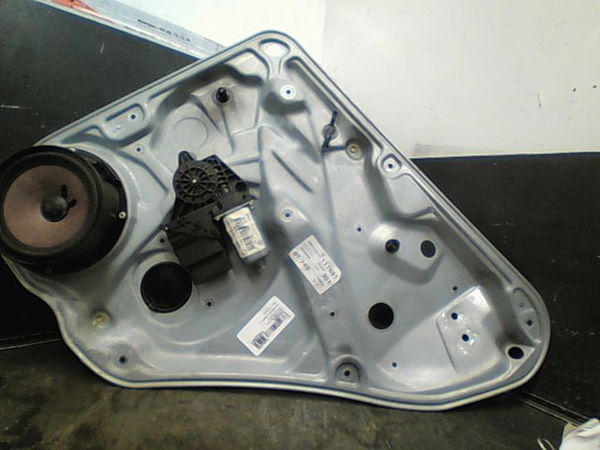 Mecanismemoteur leve-glace ard Volkswagen PASSAT B5.5 Variant (3B6) 1.9 tdi 4motion (2000-2005)