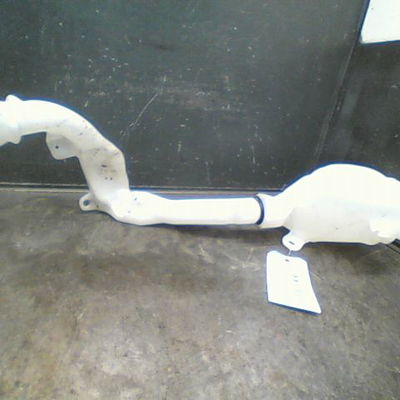 Reservoir lave-glace avant Peugeot 208 I (CA_, CC_) 1.2 vti 82 (2012)