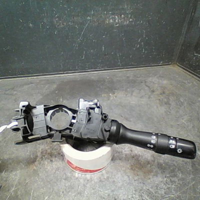 Commande clignotant Toyota AURIS (_E15_) 2.0 d-4d (ade150_) (2006-2012)