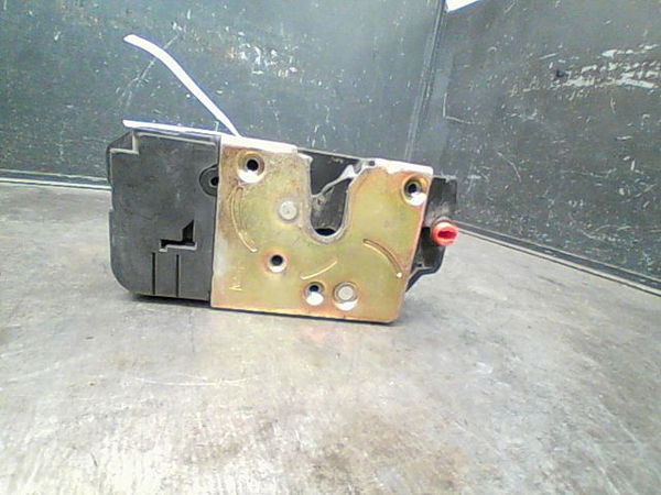 Serrure porte arg Peugeot 206 3-5 portes (2A-C) 1.1 i (1998-2007)
