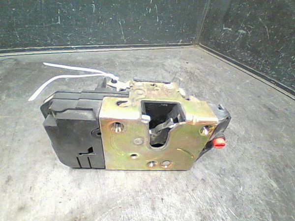 Serrure porte arg Peugeot 206 3-5 portes (2A-C) 1.1 i (1998-2007)
