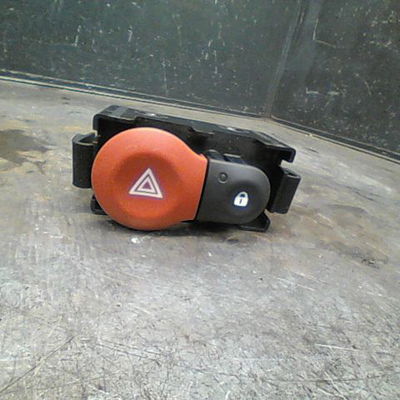 Bouton de warning Renault TWINGO III (BCM_, BCA_) 1.0 sce 70 (2014) 5 portes